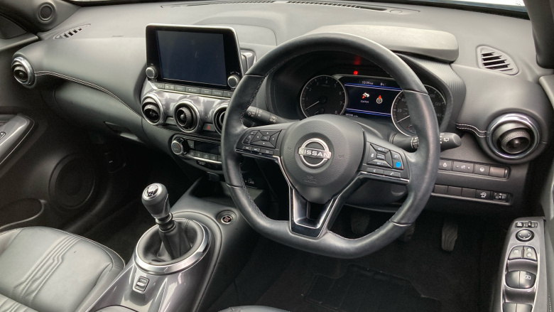 Nissan Juke 1.0 DiG-T 114 Tekna 5dr Petrol Hatchback